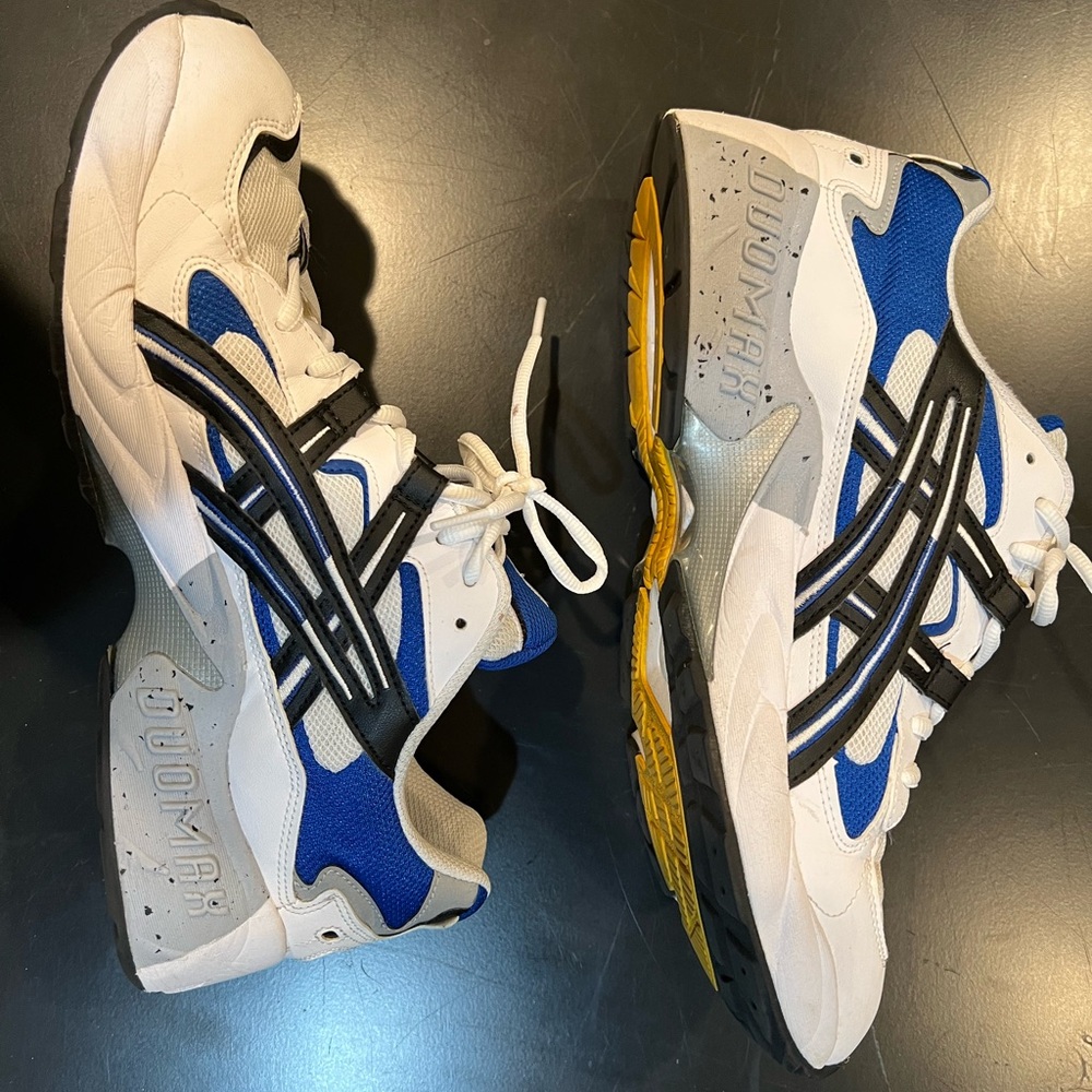 ASICS Kayano 5